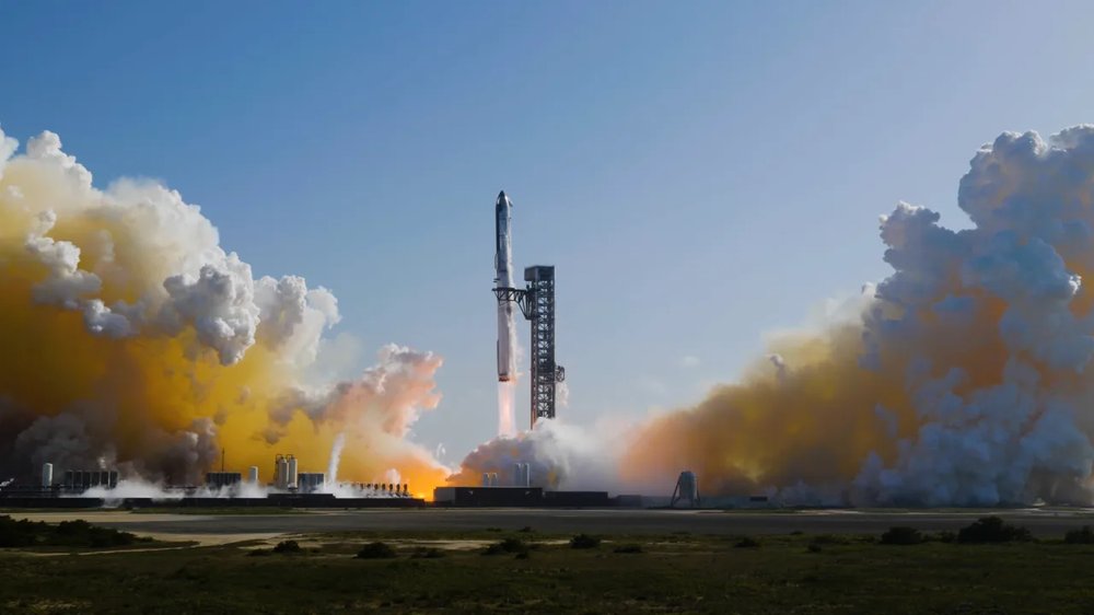 SpaceX Valuation Slips in Secondary Markets Despite Stellar Starship Test