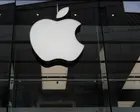 Apple Joins the $5 Trillion Club - By Staying Out of the AI Arms Race