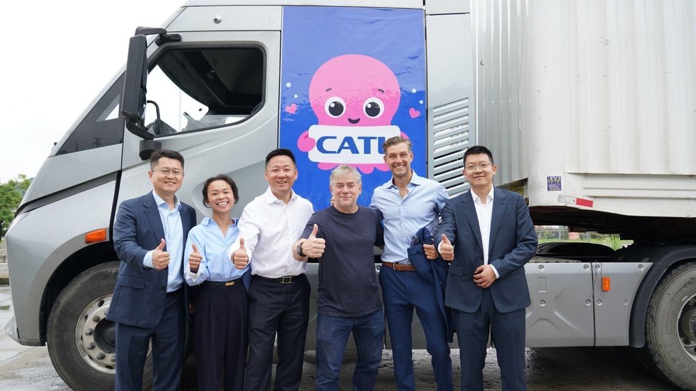 Electric Trucking Gets a Boost: Octopus and CATL Bring Battery Swap Stations to Europe