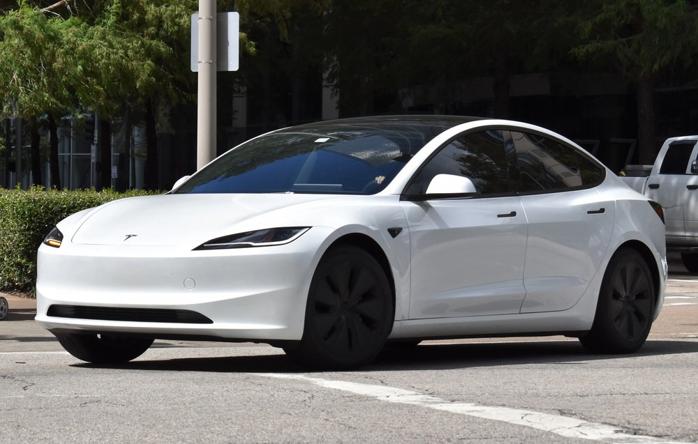 Tesla Faces Legal Reckoning Over Fatal Crash Involving Driver Assistance Feature