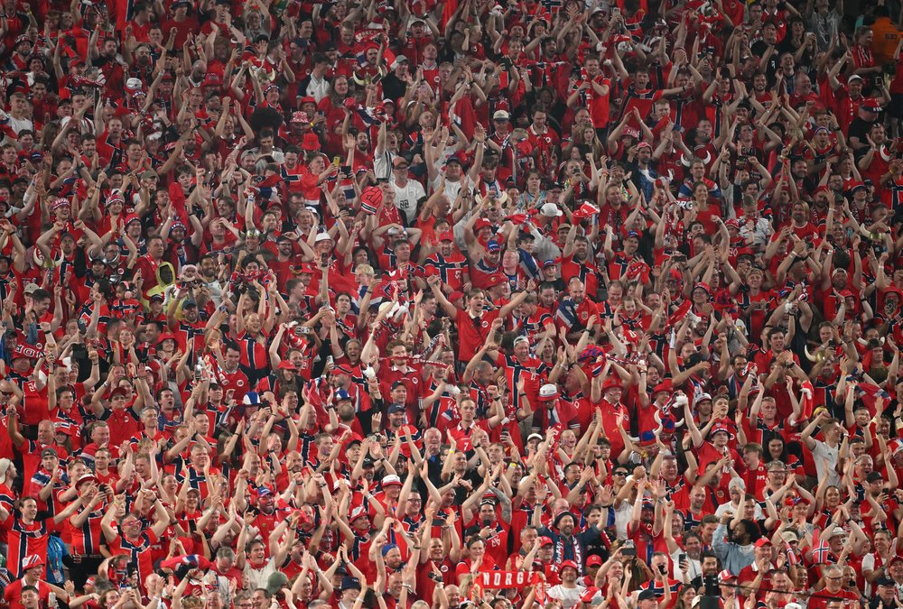 When Norway Scores, Bergen Shakes: Scientists Detect Fan Celebrations with Seismometers